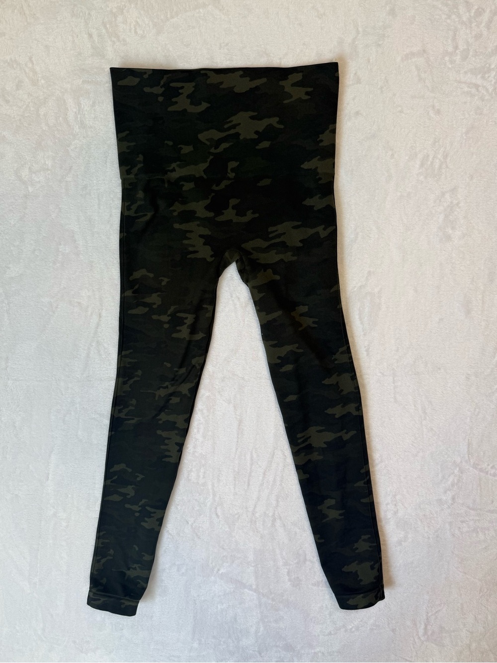 SPANX Camo High-Waist Leggings - Black & Olive